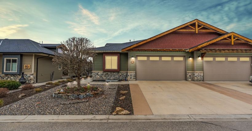 Armstrong BC Real Estate | 2444 York Avenue #32